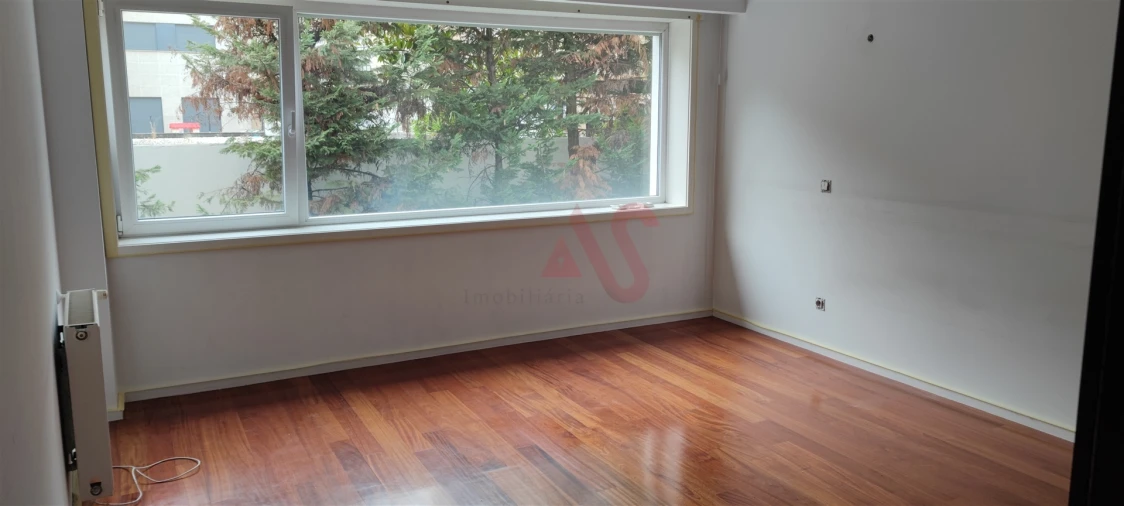 Apartamento T2 para Venda em Urgezes Foto 14
