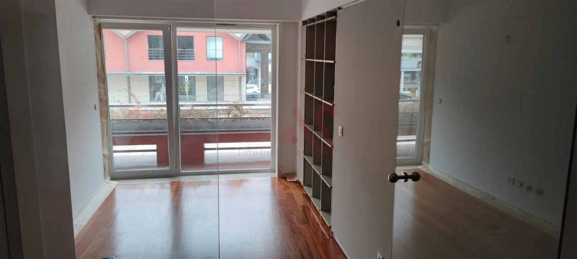 Apartamento T2 para Venda em Urgezes Foto 13