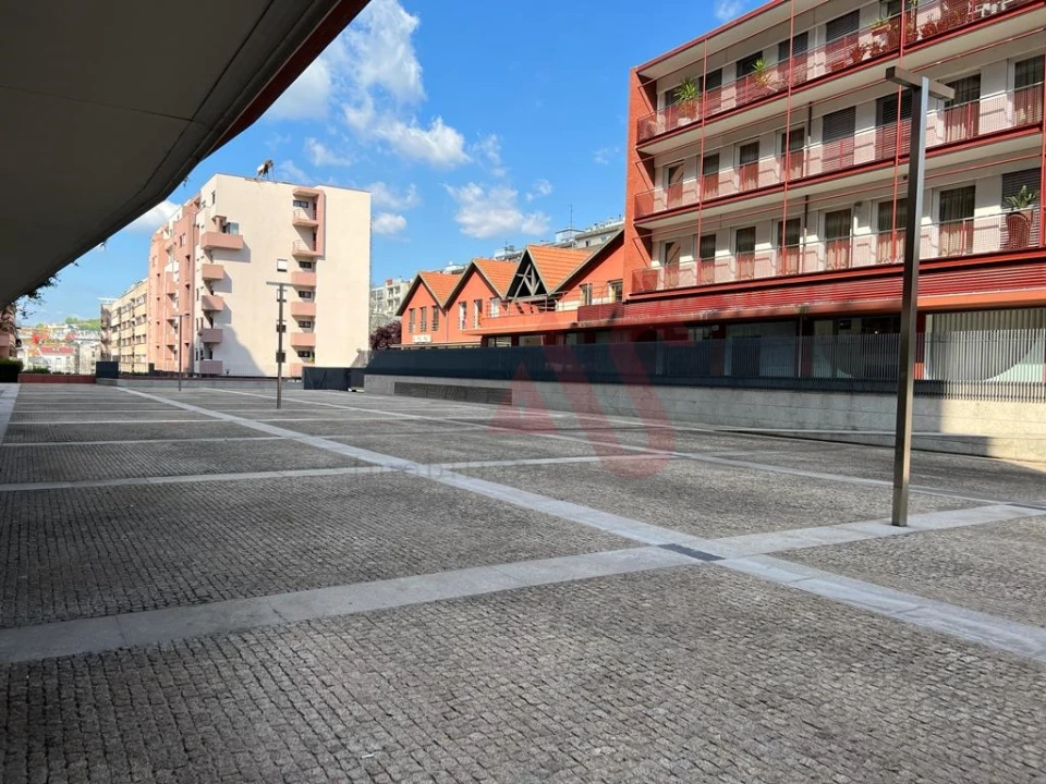 Apartamento T2 para Venda em Urgezes Foto 18