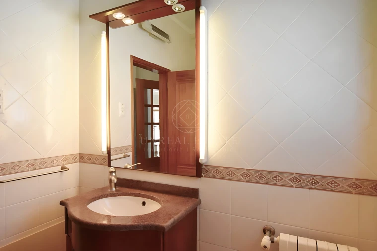 Moradia T3 para Venda em Sesimbra (Castelo) Foto 35