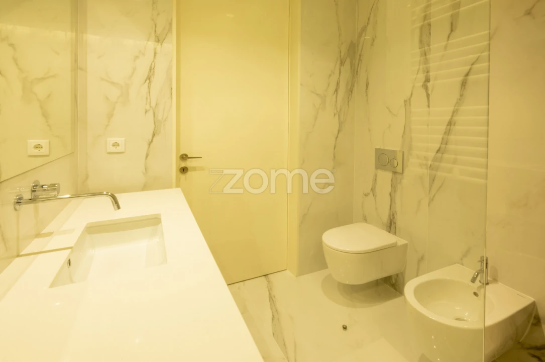 Apartamento T3 para Venda em Lordelo do Ouro e Massarelos Foto 45