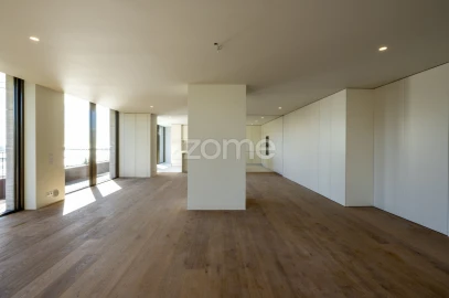 Apartamento T3 para Venda em Lordelo do Ouro e Massarelos
