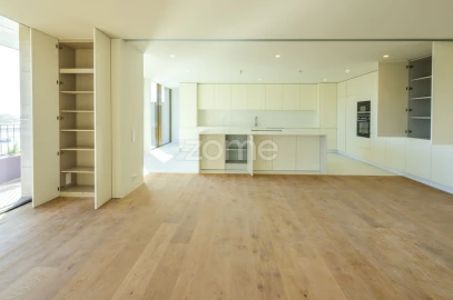Apartamento T3 para Venda em Lordelo do Ouro e Massarelos