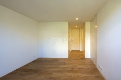 Apartamento T3 para Venda em Lordelo do Ouro e Massarelos