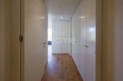 Apartamento T3 para Venda em Lordelo do Ouro e Massarelos