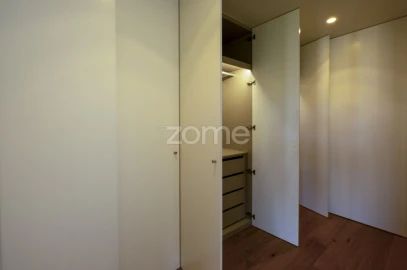 Apartamento T3 para Venda em Lordelo do Ouro e Massarelos