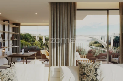Apartamento T3 para Venda em Lordelo do Ouro e Massarelos