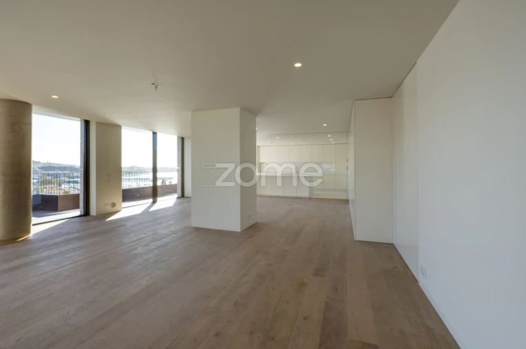 Apartamento T3 para Venda em Lordelo do Ouro e Massarelos Foto 31