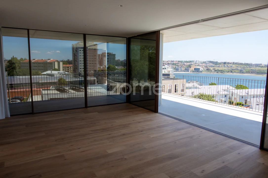 Apartamento T2 para Venda em Aldoar, Foz do Douro e Nevogilde Foto 2