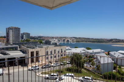 Apartamento T2 para Venda em Aldoar, Foz do Douro e Nevogilde