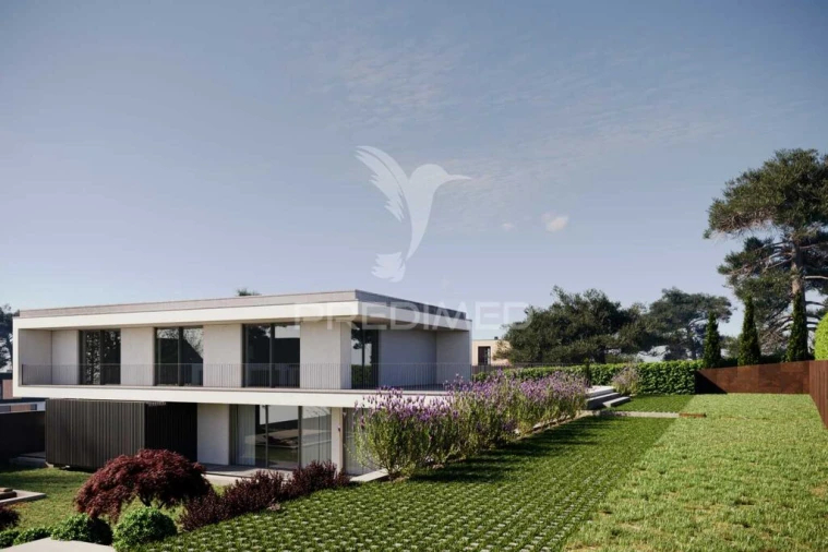 Moradia T4 para Venda em Gulpilhares e Valadares
