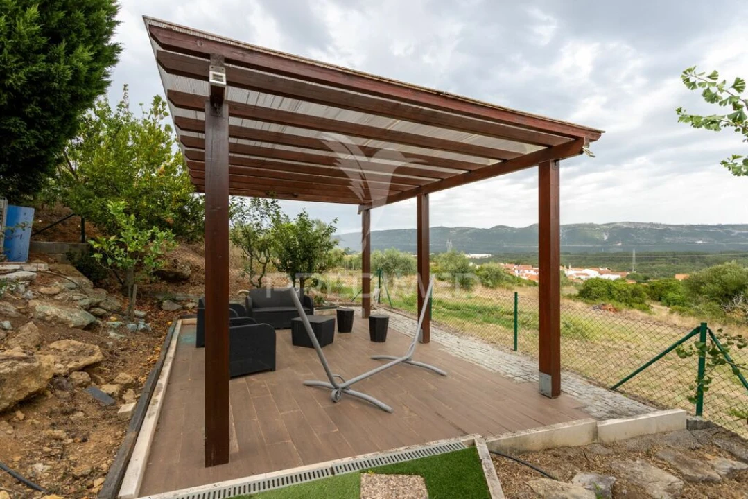 Moradia T3 para Venda em Alcobaça e Vestiaria Foto 1