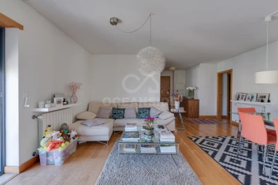Apartamento T3 para Venda em Alvalade