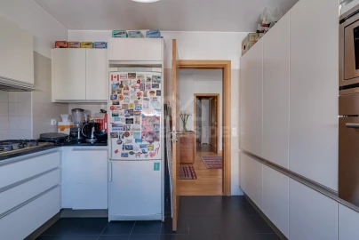 Apartamento T3 para Venda em Alvalade