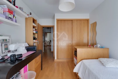 Apartamento T3 para Venda em Alvalade