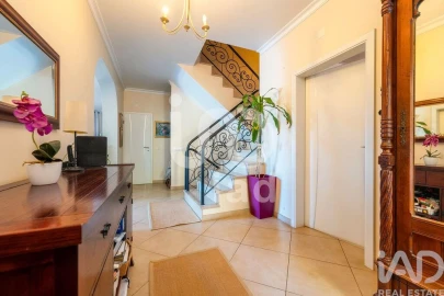 Moradia T5 para Venda em Almancil