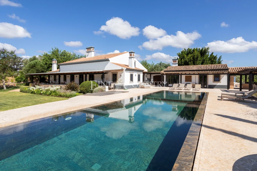 Moradia T5 para Venda em Conceição e Cabanas de Tavira Foto 1