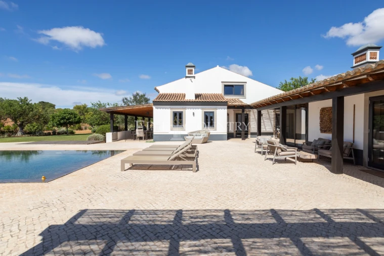 Moradia T5 para Venda em Conceição e Cabanas de Tavira Foto 4