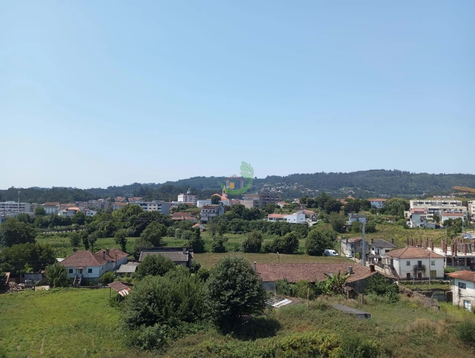 Apartamento T4 para Venda em Vila Verde e Barbudo Foto 32