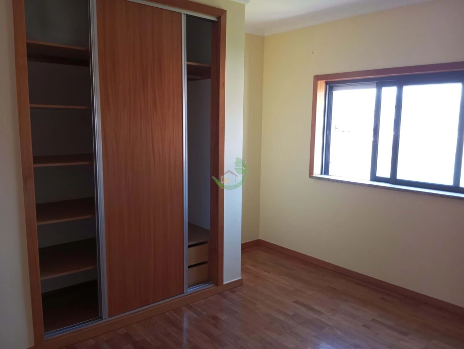 Apartamento T4 para Venda em Vila Verde e Barbudo Foto 17