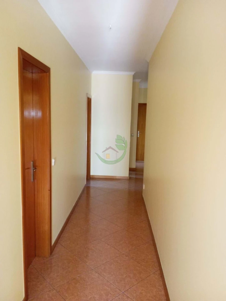 Apartamento T4 para Venda em Vila Verde e Barbudo Foto 12