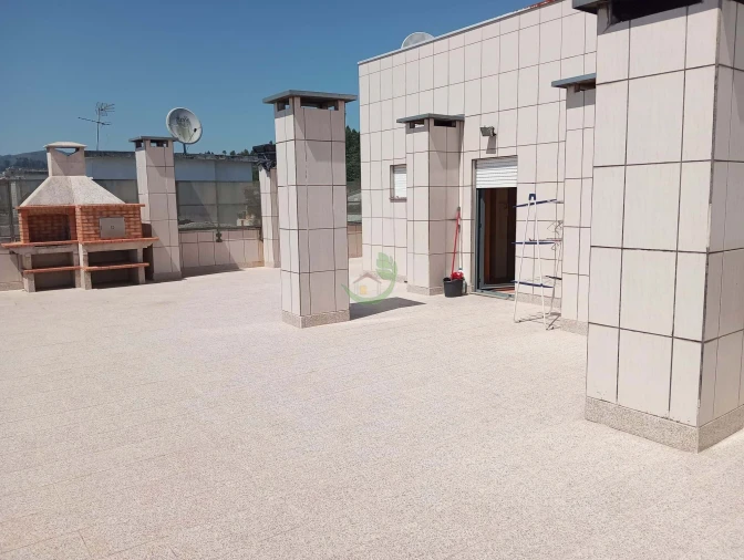 Apartamento T4 para Venda em Vila Verde e Barbudo Foto 24