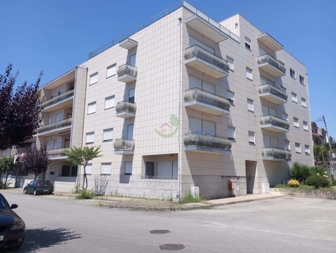 Apartamento T4 para Venda em Vila Verde e Barbudo Foto 5