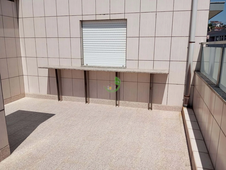 Apartamento T4 para Venda em Vila Verde e Barbudo Foto 27