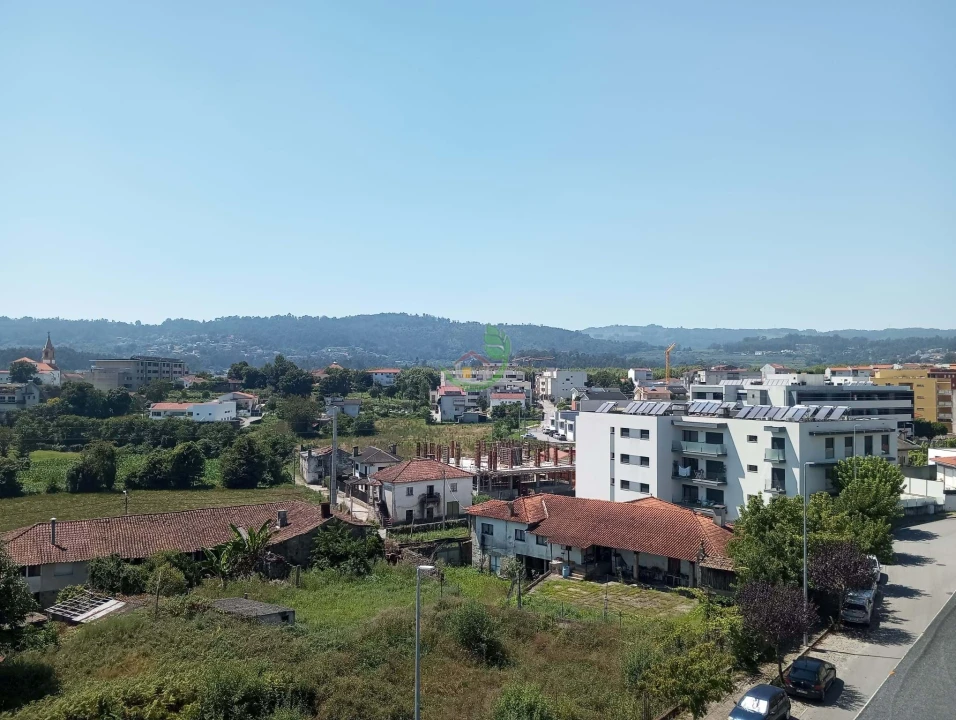 Apartamento T4 para Venda em Vila Verde e Barbudo Foto 30