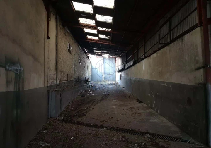 Armazém para Venda em Carvalhosa Foto 8