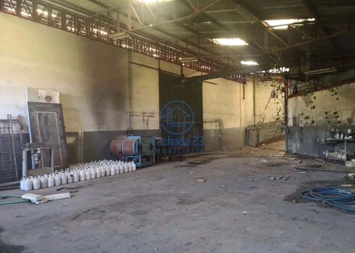 Armazém para Venda em Carvalhosa Foto 26