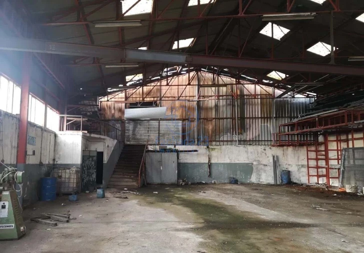 Armazém para Venda em Carvalhosa Foto 17