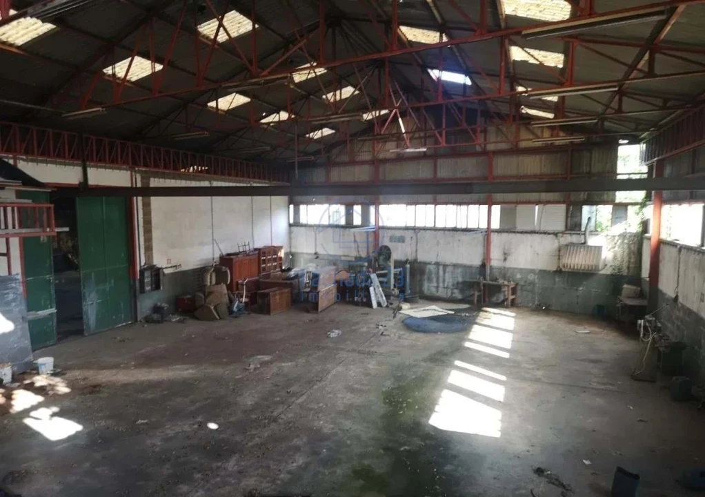 Armazém para Venda em Carvalhosa Foto 13
