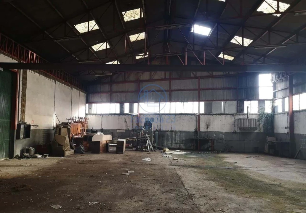 Armazém para Venda em Carvalhosa Foto 18