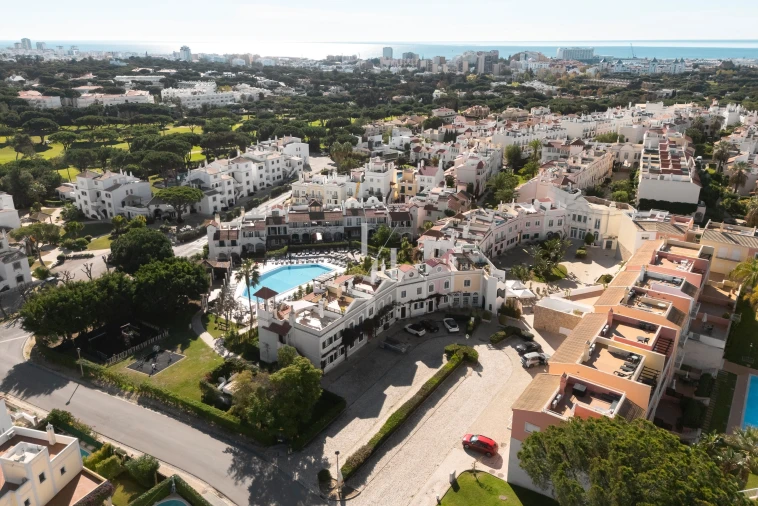 Moradia T2 para Arrendamento férias em Quarteira Foto 21