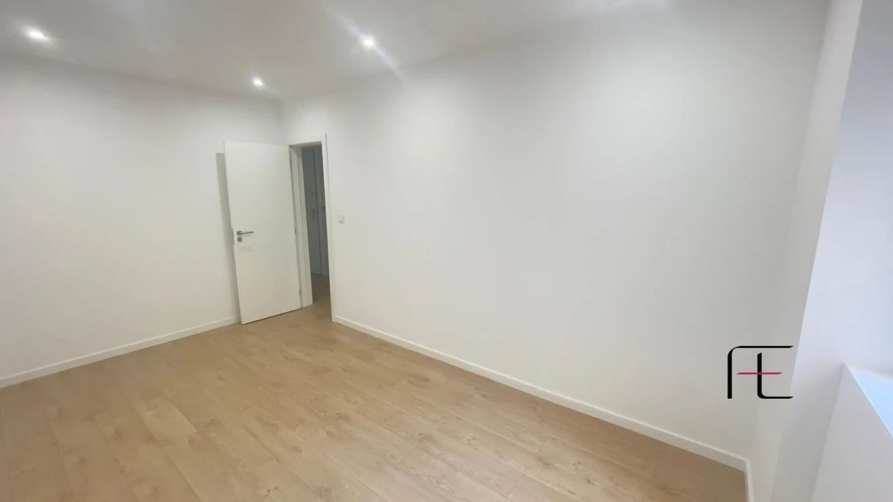 Apartamento T3 para Venda em Falagueira-Venda Nova Foto 9