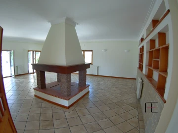 Moradia T5 para Venda em Sesimbra (Castelo)