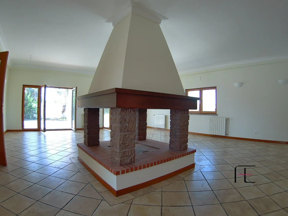Moradia T5 para Venda em Sesimbra (Castelo) Foto 4