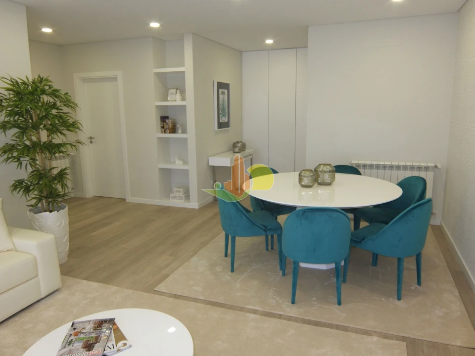 Apartamento T2 para Venda em Tavarede Foto 6
