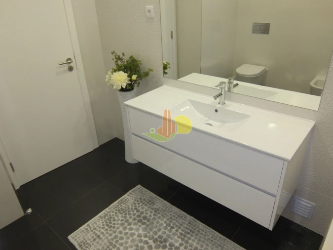 Apartamento T2 para Venda em Tavarede Foto 16