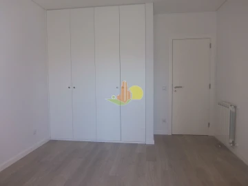 Apartamento T1 para Venda em Tavarede