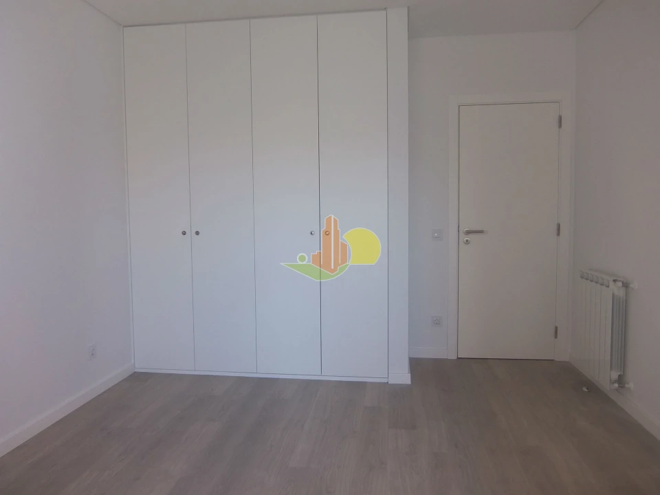 Apartamento T1 para Venda em Tavarede Foto 18