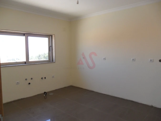 Moradia T5 para Venda em Duas Igrejas Foto 28