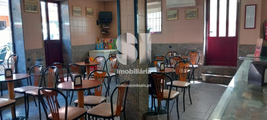 Negócio para Venda em Santo Antonio dos Olivais Foto 3