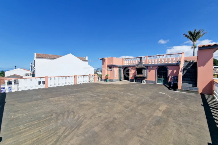 Moradia T5 para Venda em Pico da Pedra Foto 5