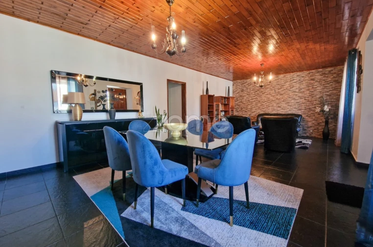 Moradia T5 para Venda em Pico da Pedra Foto 8