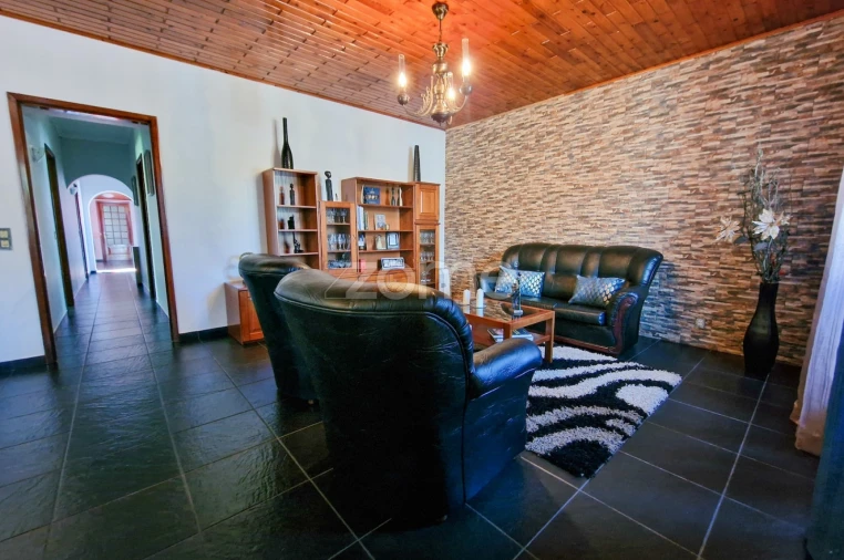 Moradia T5 para Venda em Pico da Pedra Foto 10