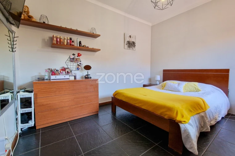 Moradia T5 para Venda em Pico da Pedra Foto 16