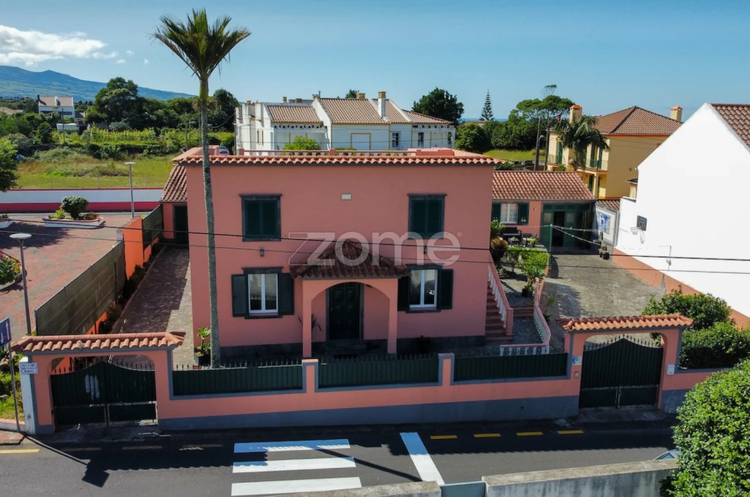 Moradia T5 para Venda em Pico da Pedra Foto 27