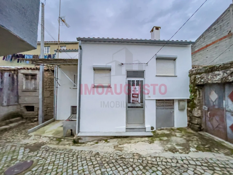 Moradia T2 para Venda em Porto da Carne Foto 1